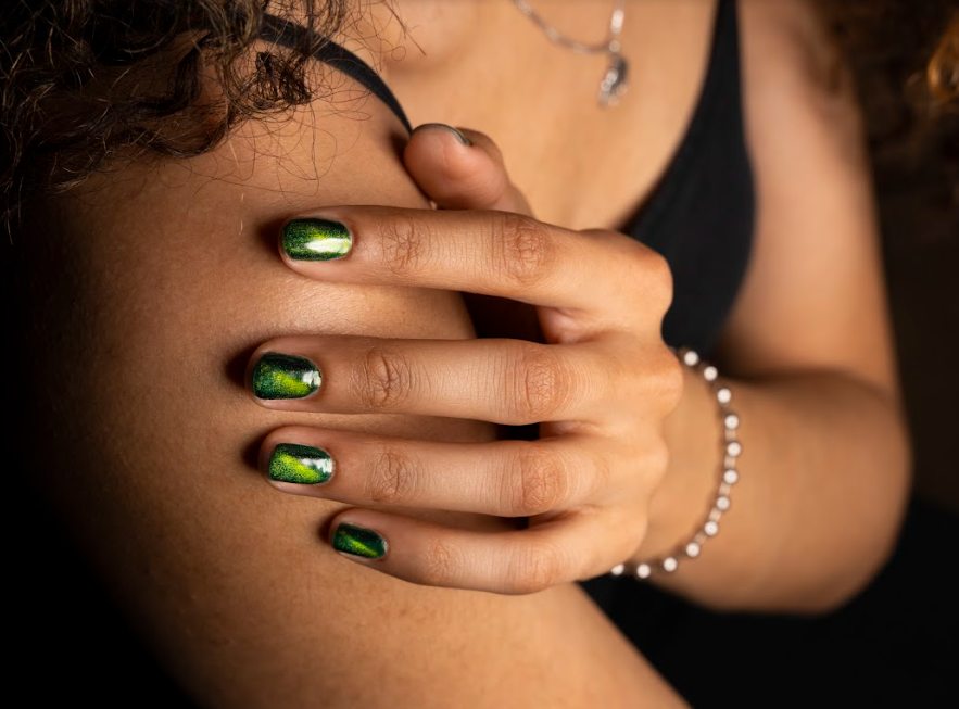Eye Catchy Magnetic Nail Polish Designs You Will Love To Try